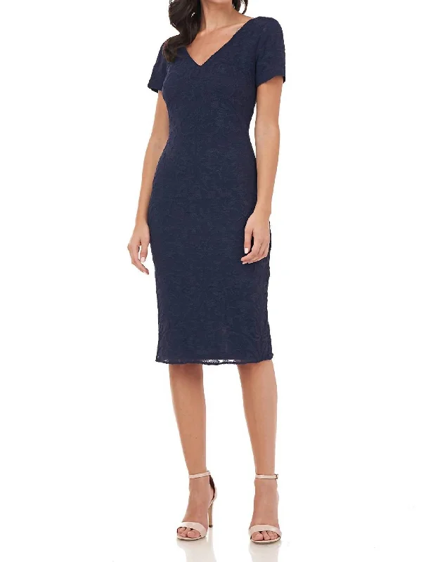 Erin V-Neck Midi Dress In Navy