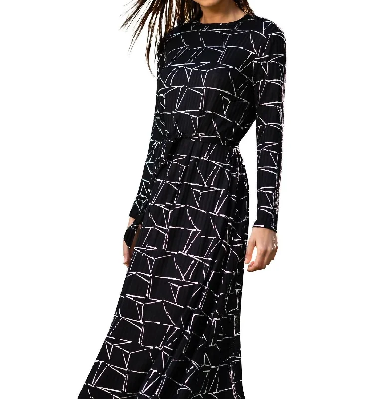 Print Maxi Dress In Black Geo