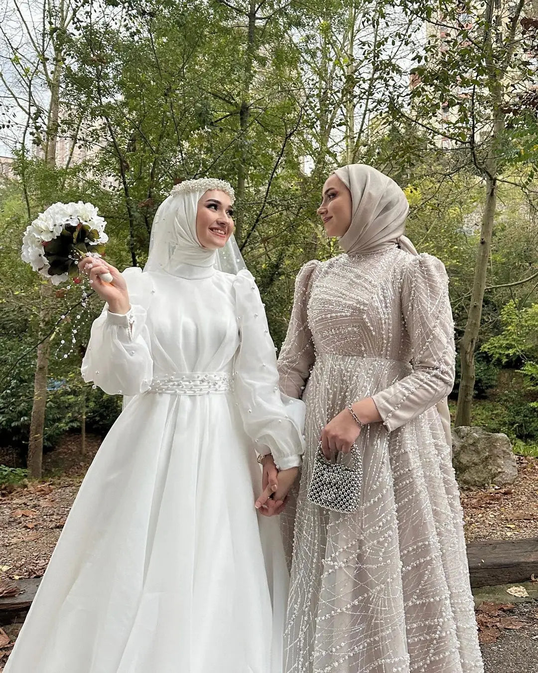 Vintage Organza Muslim Wedding Dress A Line Glitter Peals Prom Gown High Neck Robe De Mariage With Belt And Veil