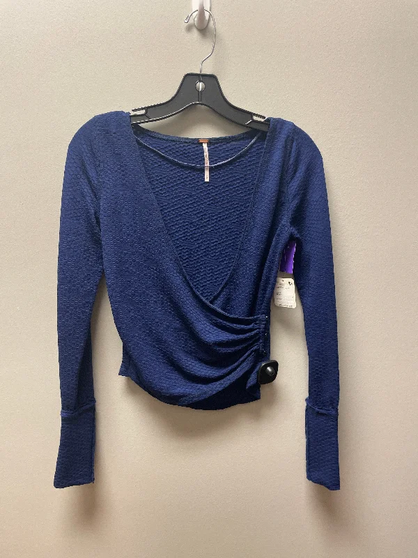 Top Long Sleeve By Free People In Blue, Size: Xs